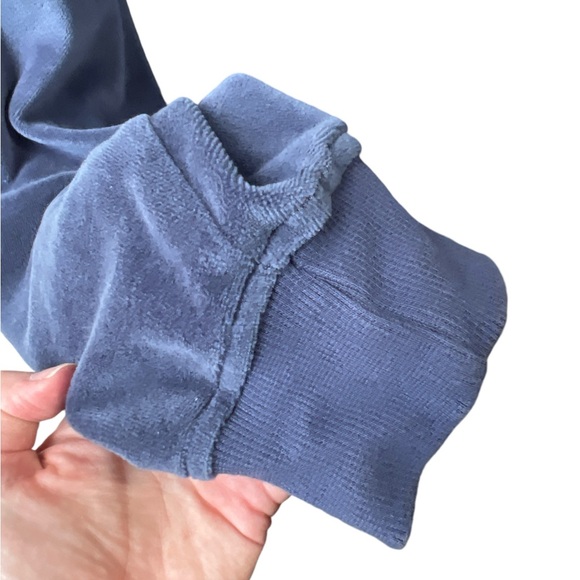 Blue Velour aerie Sweatshirt 💙 - Picture 5 of 6